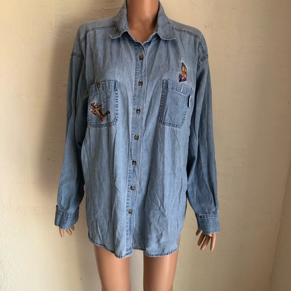Disney Winnie The Pooh Vintage Light Wash Denim Button-Up Shirt Women’s Size XL